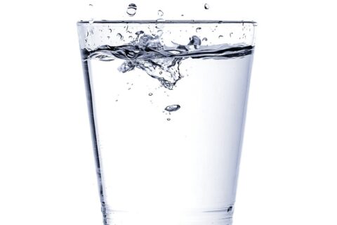 water, glass, drops-1585192.jpg